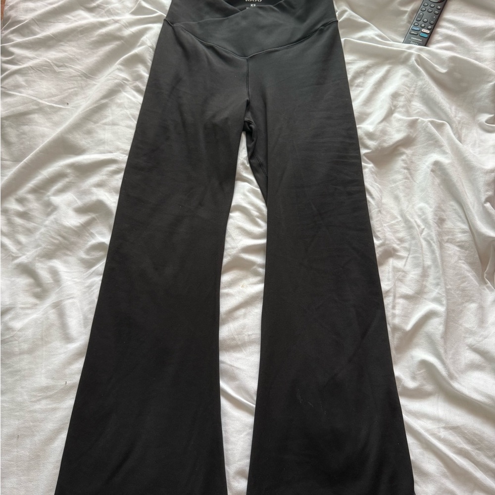 PacSun Black Flared Leggings